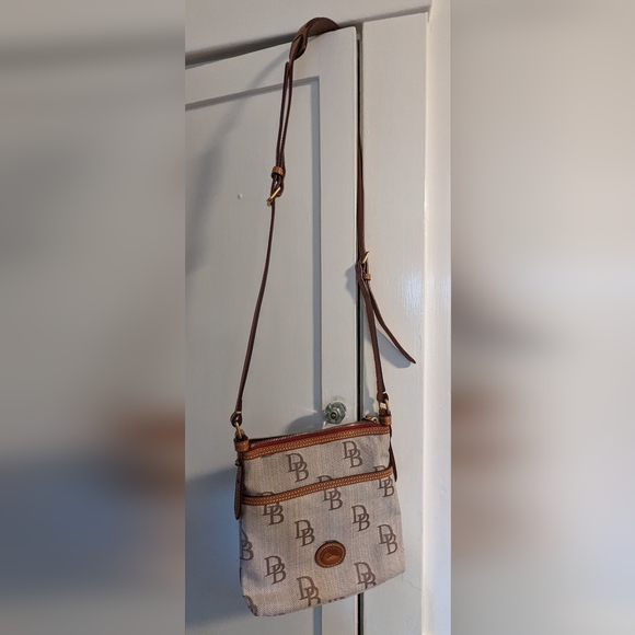 [Dooney & Bourke] NWT Cross Body Purse - Picture 7 of 7